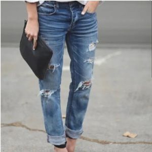 American Eagle Tom girl distressed destroyed blue denim jeans size 2